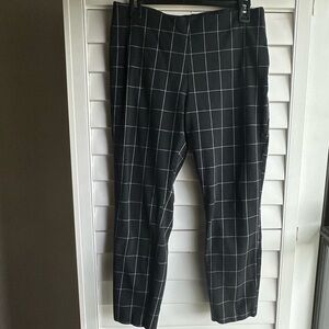 a new day Woman’s Black Windowpane Pants